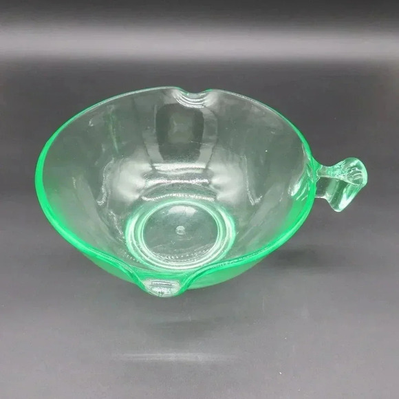 Vintage MCM Depression Vaseline Uranium Glass Small Double Spout Mixing Bowl - Picture 2 of 6